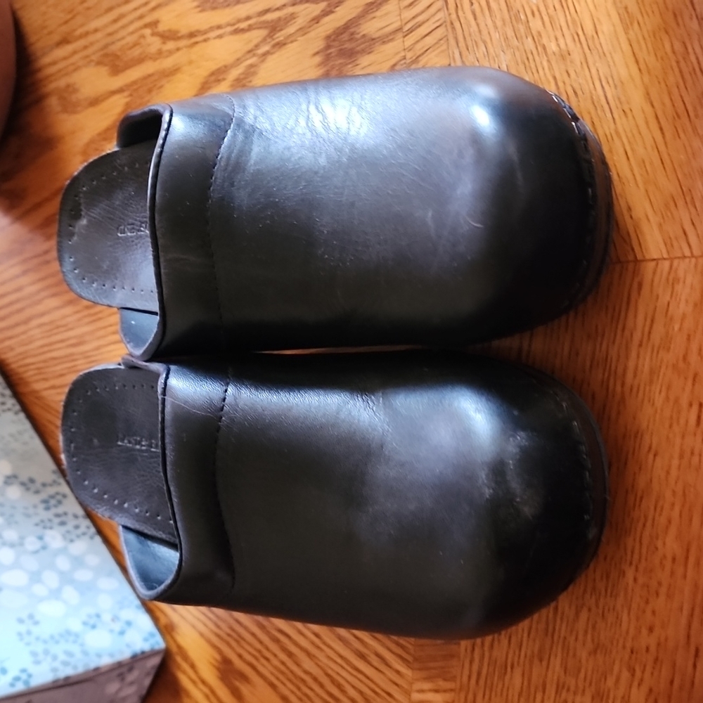 Lands end leather shoes black slip on